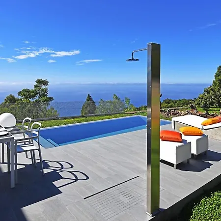 Holiday home Mango *